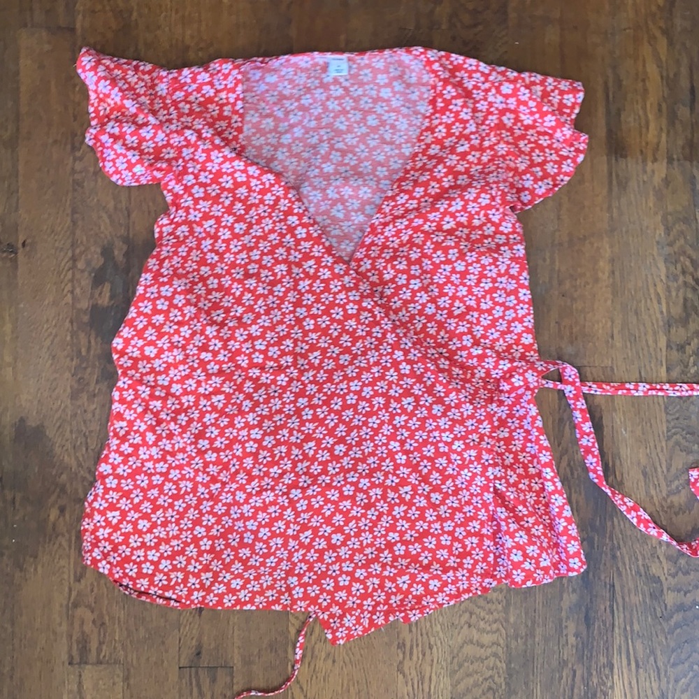 Cute old navy top size medium